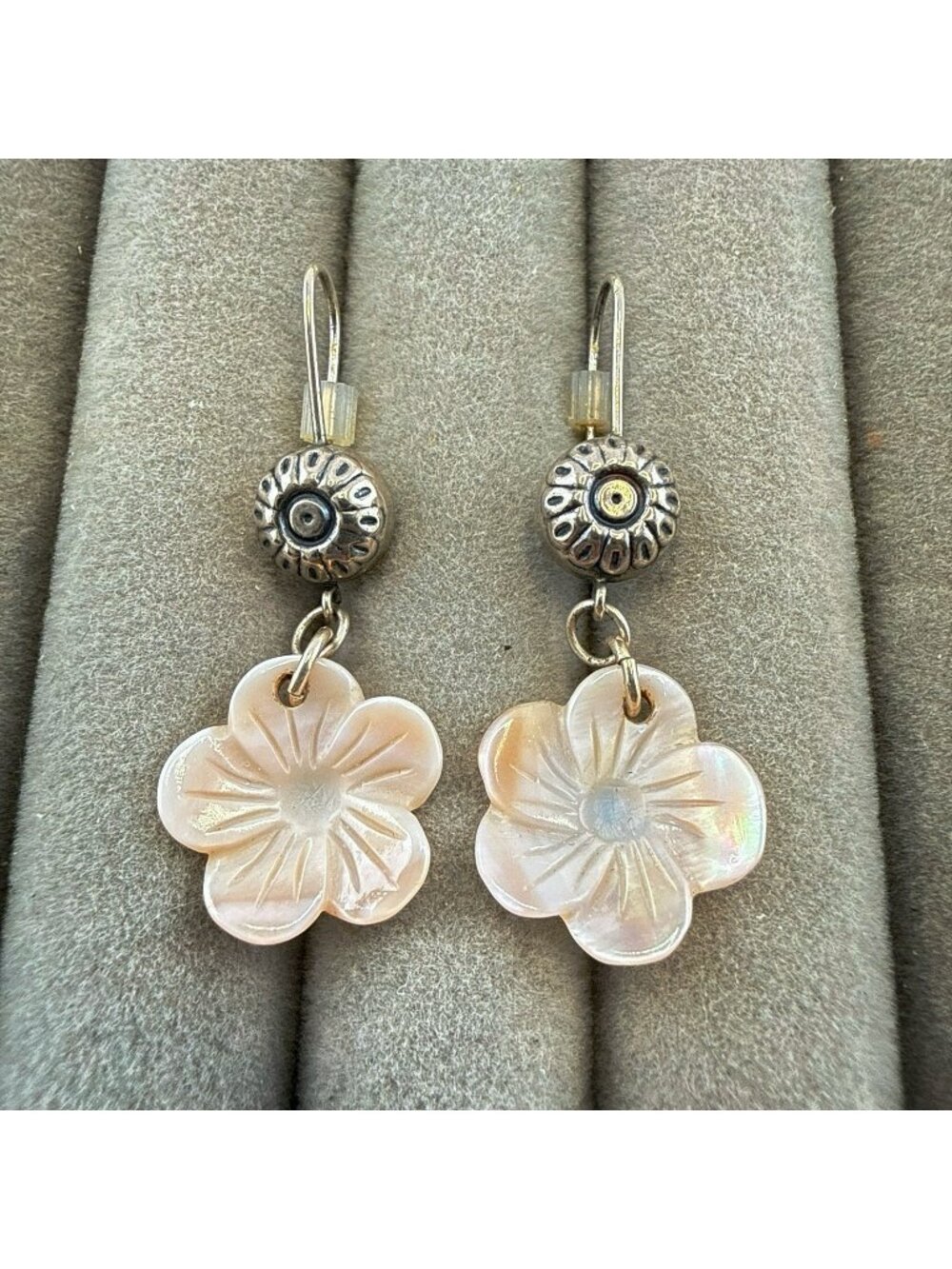 Carol Pollack Earrings Sterling Silver 925 Mother of Pearl Dangle Drop Flower